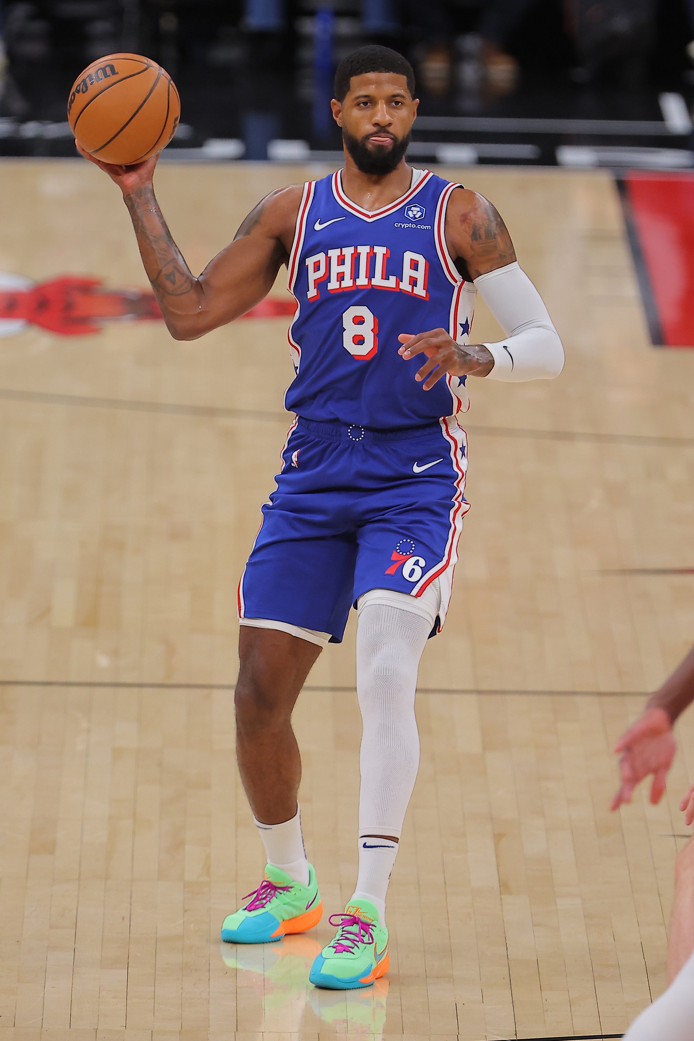 欧博-出手不多！乔治上半场6中3得8分1板1助2断 三分4中2