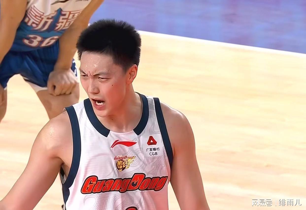 太蹊跷了!广东队领先18分却惨遭新疆逆转,杜锋有望挖走劳森?